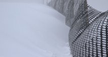 Снегът остави селища без ток