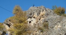 Повишен интерес към скалния параклис "Св. Петка"