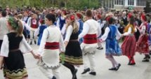 Фолклорният танцов театър "Найден Киров"  на международен фестивал